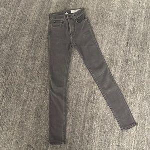 Rag and Bone skinny jeans in great condition!